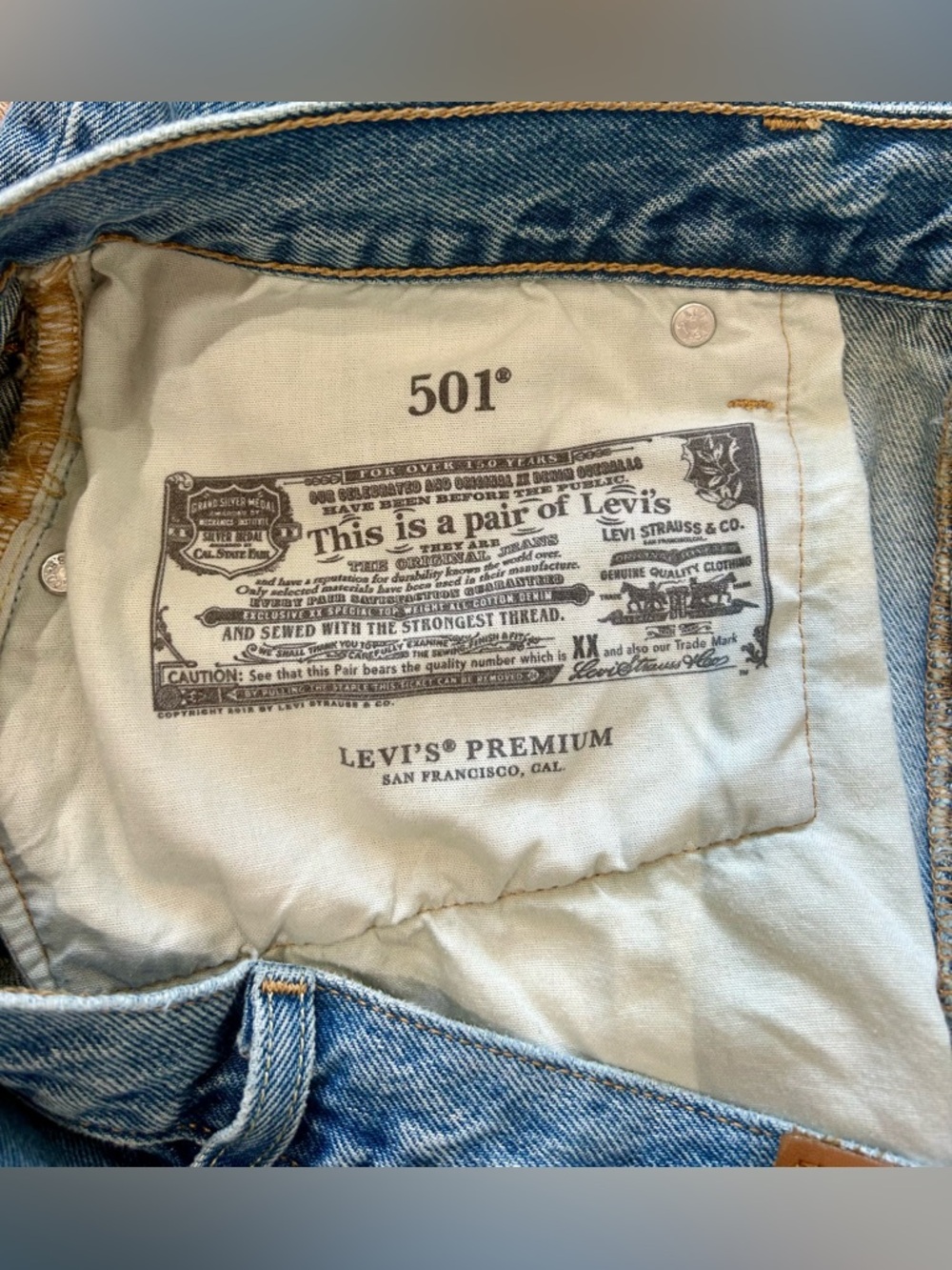 Levi’s 501 ‘90s Straight Leg Jeans Medium Wash W31 L27 Button Fly - Picture 8 of 11